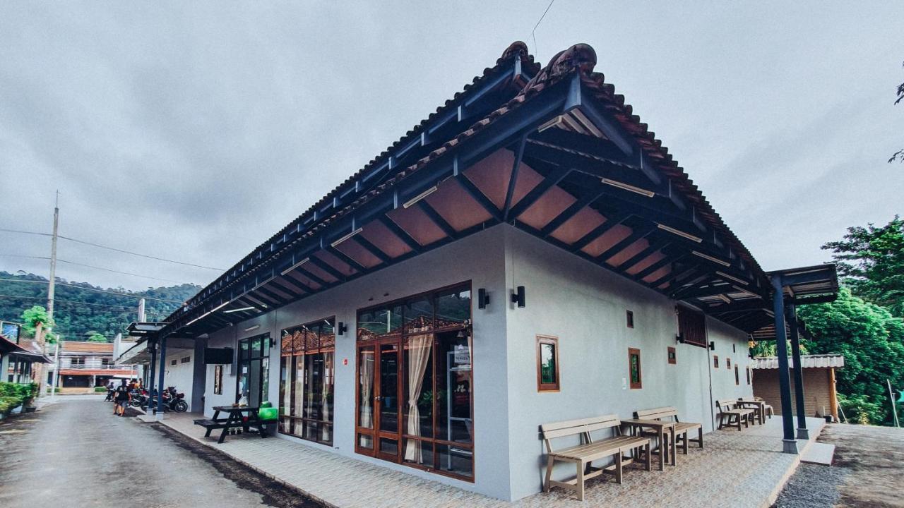 We Hostel Khaolak Khao Lak Exterior foto